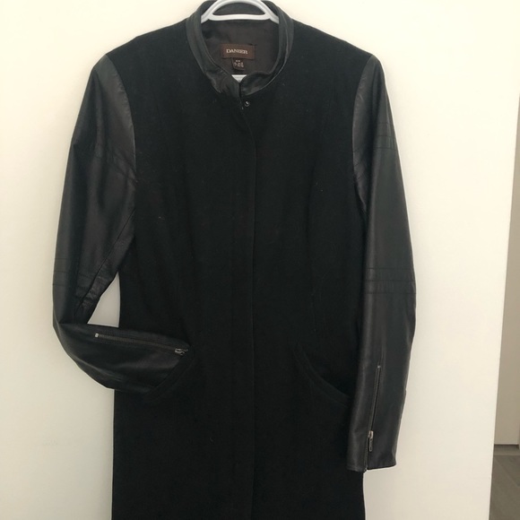 Mid-length Danier wool coat with leather sleeves - Picture 3 of 4